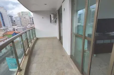 Apartamento com 1 quarto (suíte), de frente, com vista lateral mar e porteira fechada.
