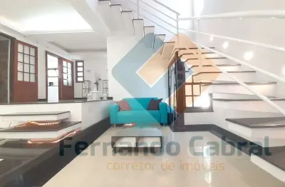 Casa à venda em pendotiba, alto luxo com quatro quartos.