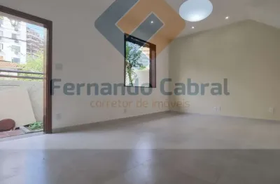 Casa a venda em santa rosa, toda reformada em travessa fechada.