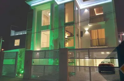 Casa com 4 quartos à venda em camboinhas, niterói , 425 m2 por r$ 5.500.000