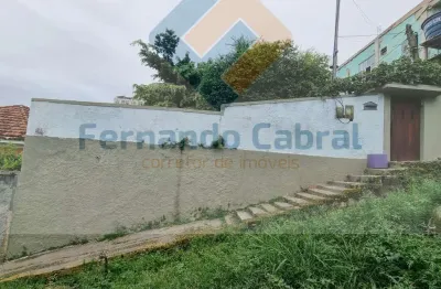 Imperdível: casa à venda no pé pequeno, niterói - rj! 4 quartos, 2 salas, 4 banheiros, 180m² de área!