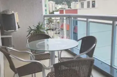 Apartamento à venda em icaraí, sol da manhã e reformado por uma arquiteta.
