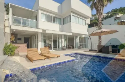 Casa para locação e venda em charitas: luxo e conforto em 620m² de área privilegiada