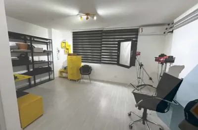 Sala comercial exclusiva em condomínio de luxo em santa rosa, niterói - oportunidade única!