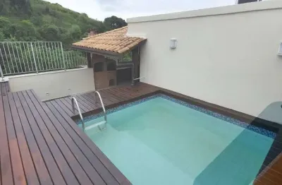 Cobertura à venda no Ingá, Niterói-RJ: 3 quartos, 1 suíte, 2 salas, 2 banheiros, 2 vagas de garagem, 180m².