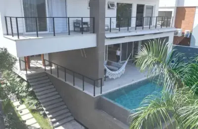 Linda casa em condomínio de luxo em pendotiba, niterói-rj: 4 quartos, 3 suítes, 4 banheiros, 4 vagas, 365m². venha conferir!