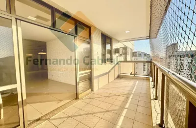 Imóvel de luxo em icaraí: cobertura de 4 quartos, 2 suítes, 2 salas e 7 banheiros, 2 vagas de garagem e 280,00 m² de área.