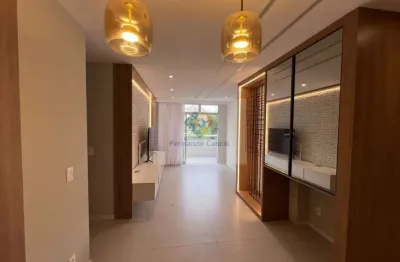 Imperdível apartamento à venda em Santa Rosa, Niterói-RJ! 3 quartos, 1 suíte, 2 banheiros, 2 vagas de garagem.