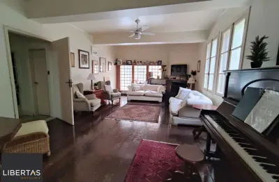 Sobrado para Venda - 345m², 4 dormitórios, sendo 2 suites, 2 vagas - Independência