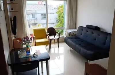 Apartamento 2 quartos, ótima posição solar, REFORMADO, Semi MOBILIADO e ótima localização! no Bairro Santo Antonio / Santana, em Porto Alegre RS
