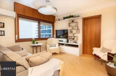 More no Petrópolis! 3 Dormitórios, Suíte, 2 Vagas e Totalmente Mobiliado