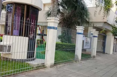 Excelente Apartamento 3D, transformado em 2D, closet mobiliado c/ vaga - Cidade Baixa - Preço Atrativo