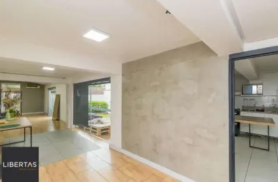 Casa a venda, 4 quartos, 2 vagas, 4 banheiros, Bairro Chacara das Pedras, em Porto Alegre/RS