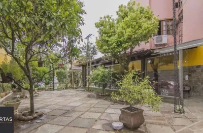 Casa para Venda - 252m², 3 dormitórios, sendo 1 suites, 3 vagas - Parque Santa Fé