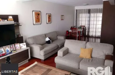 Casa com 3 quartos à venda na Rua Professora Thereza Noronha, 39, Espírito Santo, Porto Alegre