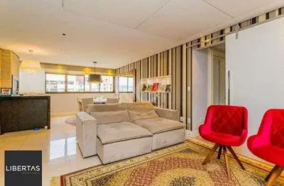 Excelente apartamento de 03 dormitórios com 4 vagas de garagem.