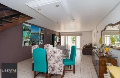 Casa Mista 266m² - 4 dormitórios, 1 suíte, 3 vagas no bairro Parque Santa Fé