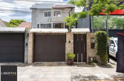 Casa com 3 quartos à venda na Rua Folha da Tarde, 58, Cristal, Porto Alegre
