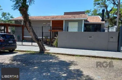 Casa com 3 quartos à venda na Rua Gabriel Mascarello, 50, Teresópolis, Porto Alegre