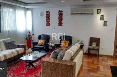 Apartamento para Venda - 238.12m², 3 dormitórios, sendo 1 suites, 3 vagas - Menino Deus