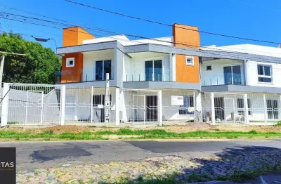 Sobrado 3 dormitórios com suíte à venda no Vila Ipiranga Porto Alegre R$ 820.000