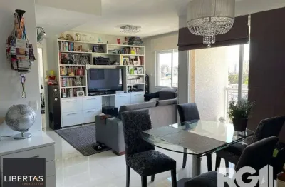 Apartamento à venda com 2 dormitórios transformado em 1 (facilmente reversível), suíte, com  69,04m², 2 vagas de garagem.