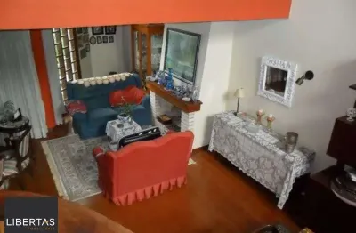 Casa para Venda - 290m², 3 dormitórios, sendo 1 suites, 3 vagas - Nonoai