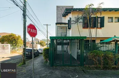 Apartamento com 2 quartos à venda na Rua Nove de Março, 60, Vila Ipiranga, Porto Alegre