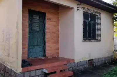 Casa em terreno com 335 metros quadrados no Bairro Jardim Itu