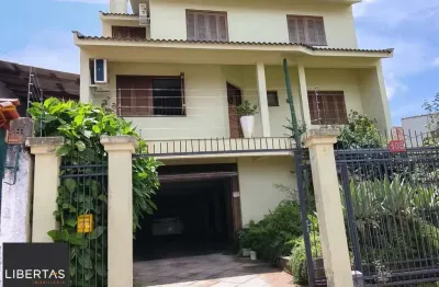 CASA / SOBRADO 5D e 10 vagas 3 Banheiros - Pátio enorme c/ Jacuzi e Pergolado - Living 3 ambientes - Sta Teresa