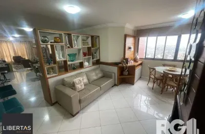 Apartamento com 3 dormitórios, 1 suíte, lavabo, 2 vagas cobertas, semimobiliado, churrasqueira e lareira.