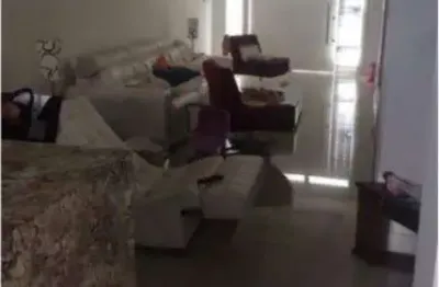 Casa para Venda - 100m², 4 dormitórios, sendo 1 suites, 3 vagas - Medianeira