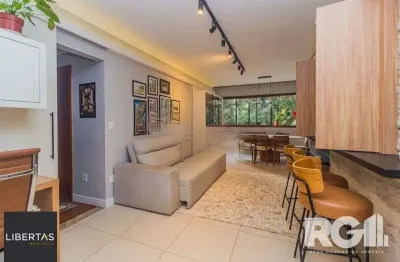 Apartamento com 94m², 3 quartos, 1 suíte, 2 vagas, no bairro Cristo Redentor em Porto Alegre..