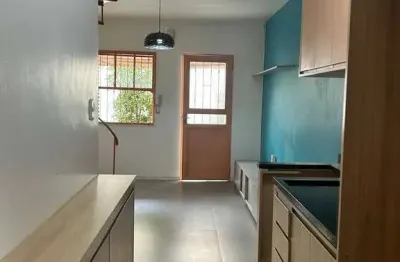 Casa com 2 quartos à venda na Rua Mura, 356, Guarujá, Porto Alegre