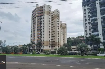 Apartamento 03 dormitórios, duas vagas individuais, edifício com infra, Bairro Cristal