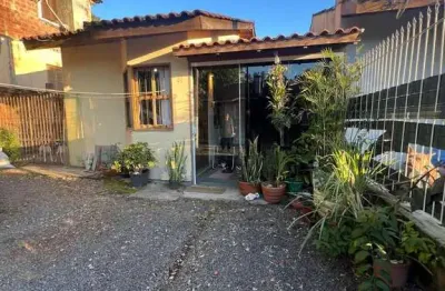 Casa com 2 quartos à venda na Rua Capitão Pedroso, 769, Restinga, Porto Alegre