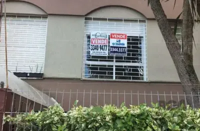 Excelente apartamento de dois dormitórios no bairro Bom Jesus em Porto Alegre.