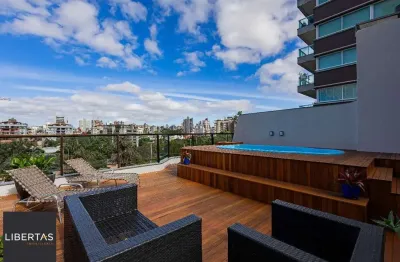 Cobertura com piscina em frente a praça da Encol no bairro Bela vista.
