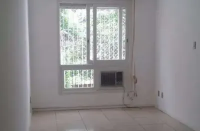 Apartamento para Venda - 72m², 2 dormitórios, 1 vaga - Petrópolis