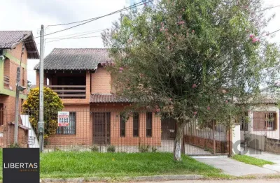 Casa para Venda - 205.5m², 3 dormitórios, sendo 2 suites, 3 vagas - Vila Nova
