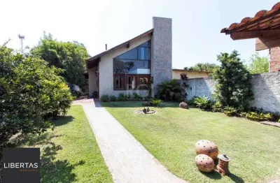 Casa para Venda - 250m², 3 dormitórios, sendo 2 suites, 3 vagas - Ponta Grossa