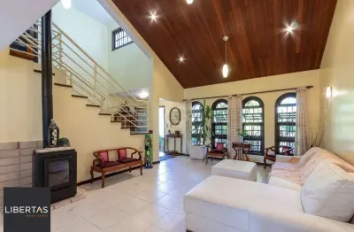 Casa para Venda - 308.25m², 3 dormitórios, sendo 1 suites, 5 vagas - Cristal