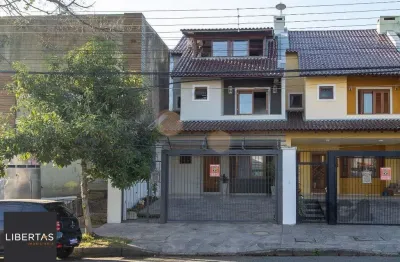 Casa para Venda - 300m², 5 dormitórios, sendo 1 suites, 4 vagas - Portal do Guarujá