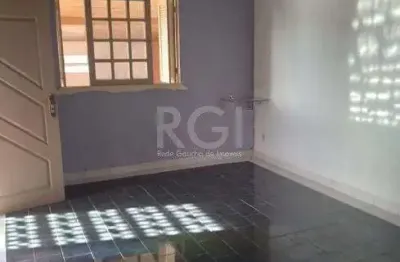 Casa com 3 quartos à venda na Rua Alypio José Nogueira, 214, Ponta Grossa, Porto Alegre