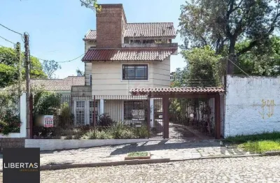 Casa em condomínio com 3 dormitórios, 3 banheiros no bairro Cristal