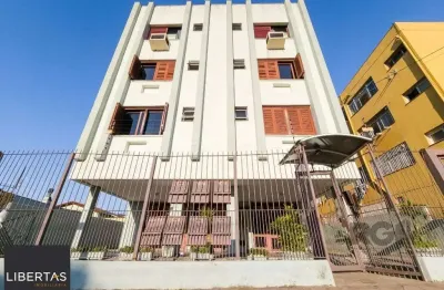 Cobertura, 2 quartos, 1 suite, dependência de empregada, 1 vaga de garagem, bairro Partenon