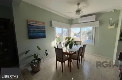 Sobrado com vista para o Rio,  3 quartos, suite, pátio - Guarujá