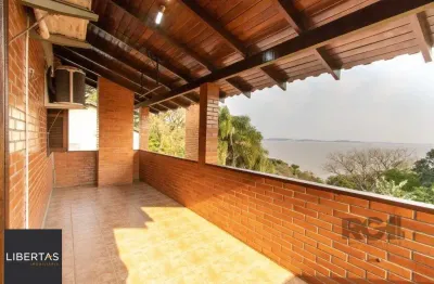 Casa para Venda - 220m², 3 dormitórios, sendo 2 suites, 5 vagas - Espirito Santo