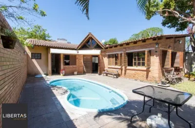 Casa com 2 quartos à venda na Rua Tamandaré, 565, Camaquã, Porto Alegre