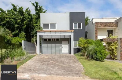 Casa em condomínio no Terra Ville  .Esta casa de alto padrão, dispõe de 4 suítes